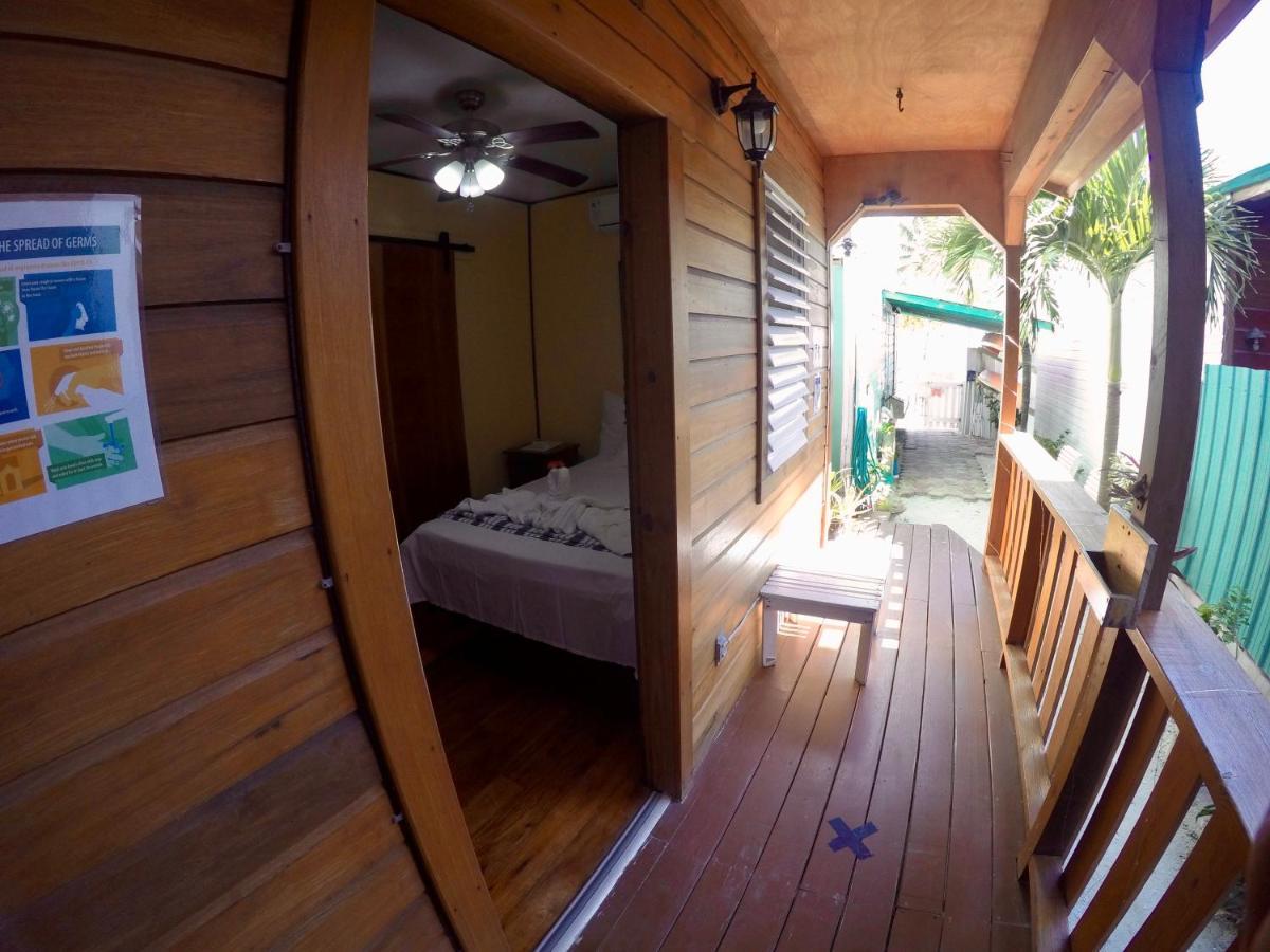 Chila'S Accommodations Caye Caulker Buitenkant foto