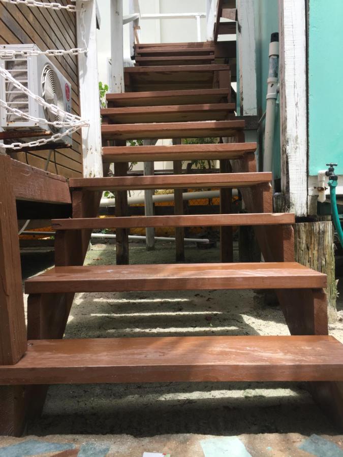 Chila'S Accommodations Caye Caulker Buitenkant foto