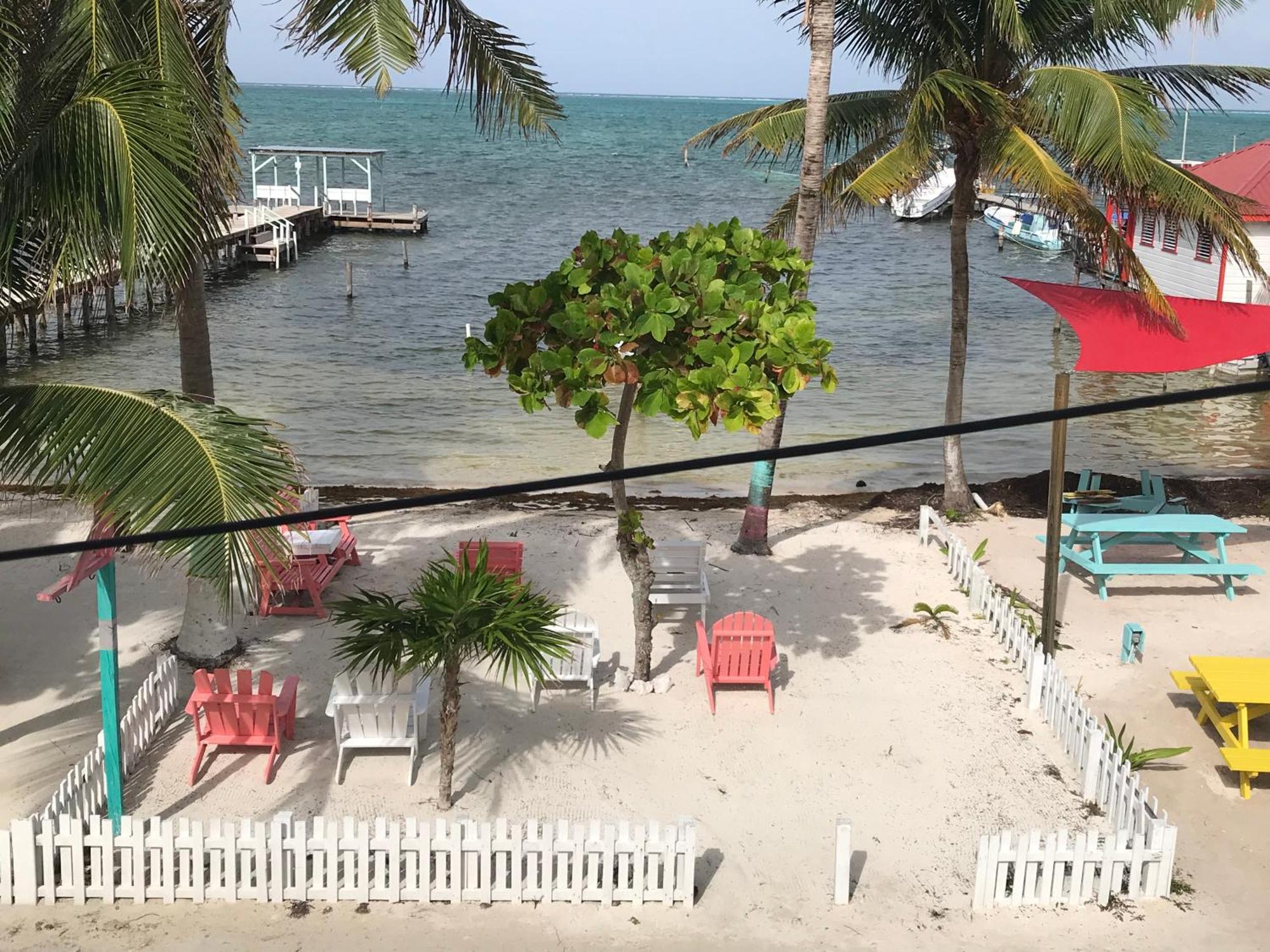 Chila'S Accommodations Caye Caulker Buitenkant foto